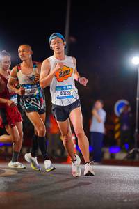 BIB: 40410, 40128
                            <button type="button" onclick="openModal(21510495)" class="btn btn-primary btn-sm float-right btn-popup" data-toggle="modal" data-target=".modal-high-quality">
                        <i class="fas fa-shopping-cart"></i> Add to Cart
                    </button>
                                            <button type="button" onclick="isThisMe(21510495, true)" class="btn btn-success btn-sm float-right btn-popup btn-isme hidden" data-toggle="tooltip" data-placement="bottom" title="นี่คือรูปของคุณใช่ไหม คลิกที่นี่เพื่อเอาเข้าอัลบั้ม">
                        <i class="fas fa-plus"></i> Add to album
                    </button>
                    <button type="button" onclick="isThisMe(21510495, false)" class="btn btn-warning btn-sm float-right btn-popup btn-isnotme hidden">
                        <i class="fas fa-ban"></i> Remove from album
                    </button>